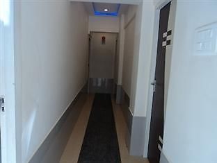 Hotel Royal Palace Mālād Extérieur photo